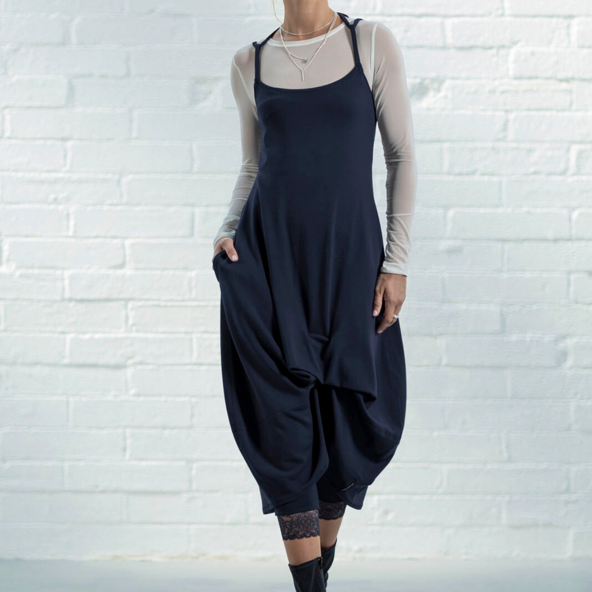 Willow Pinny Navy