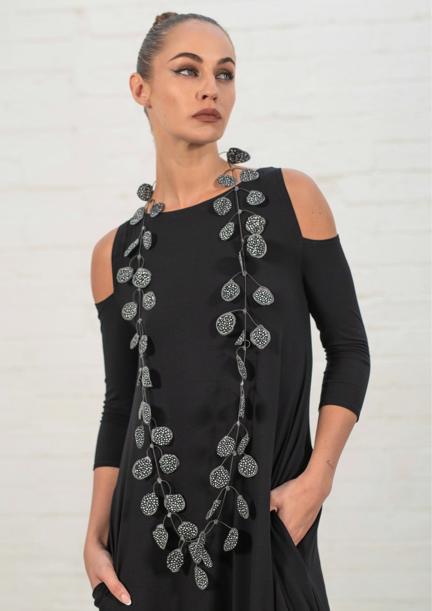 Organza & Rubber Neckpiece : Black/white Spot