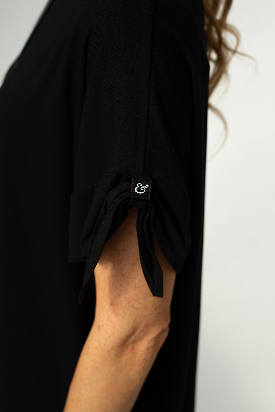 Kanchan Viscose Jersey Oversize Tee (black)