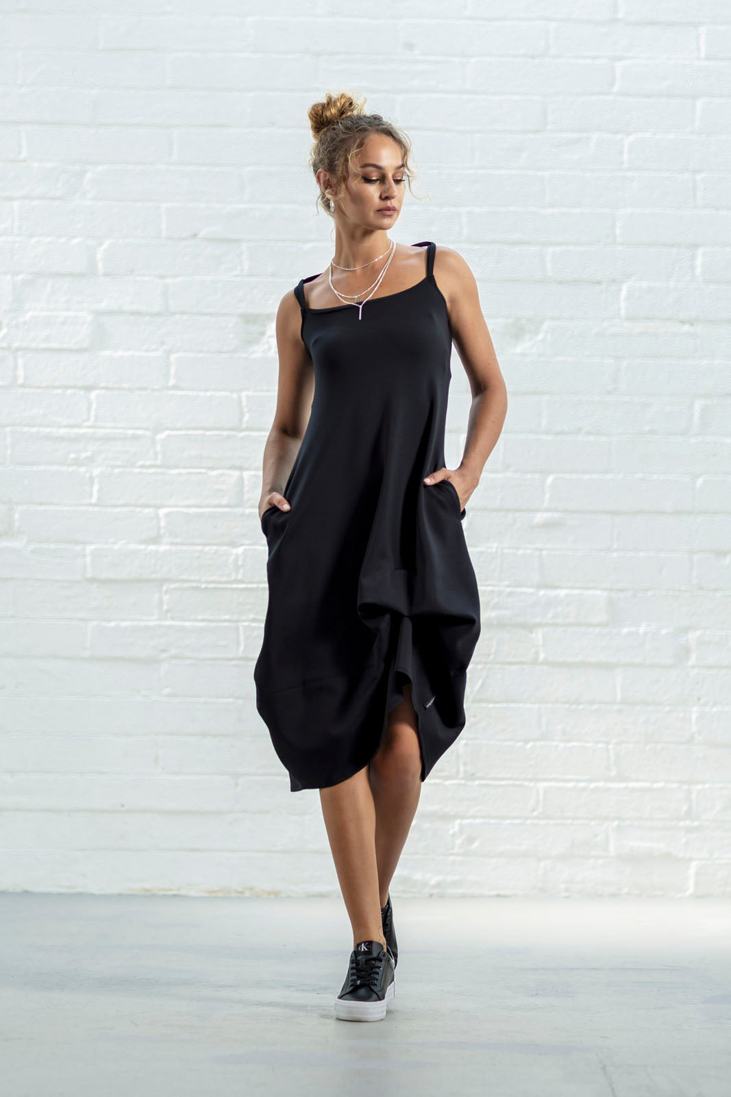 Willow Pinny Navy