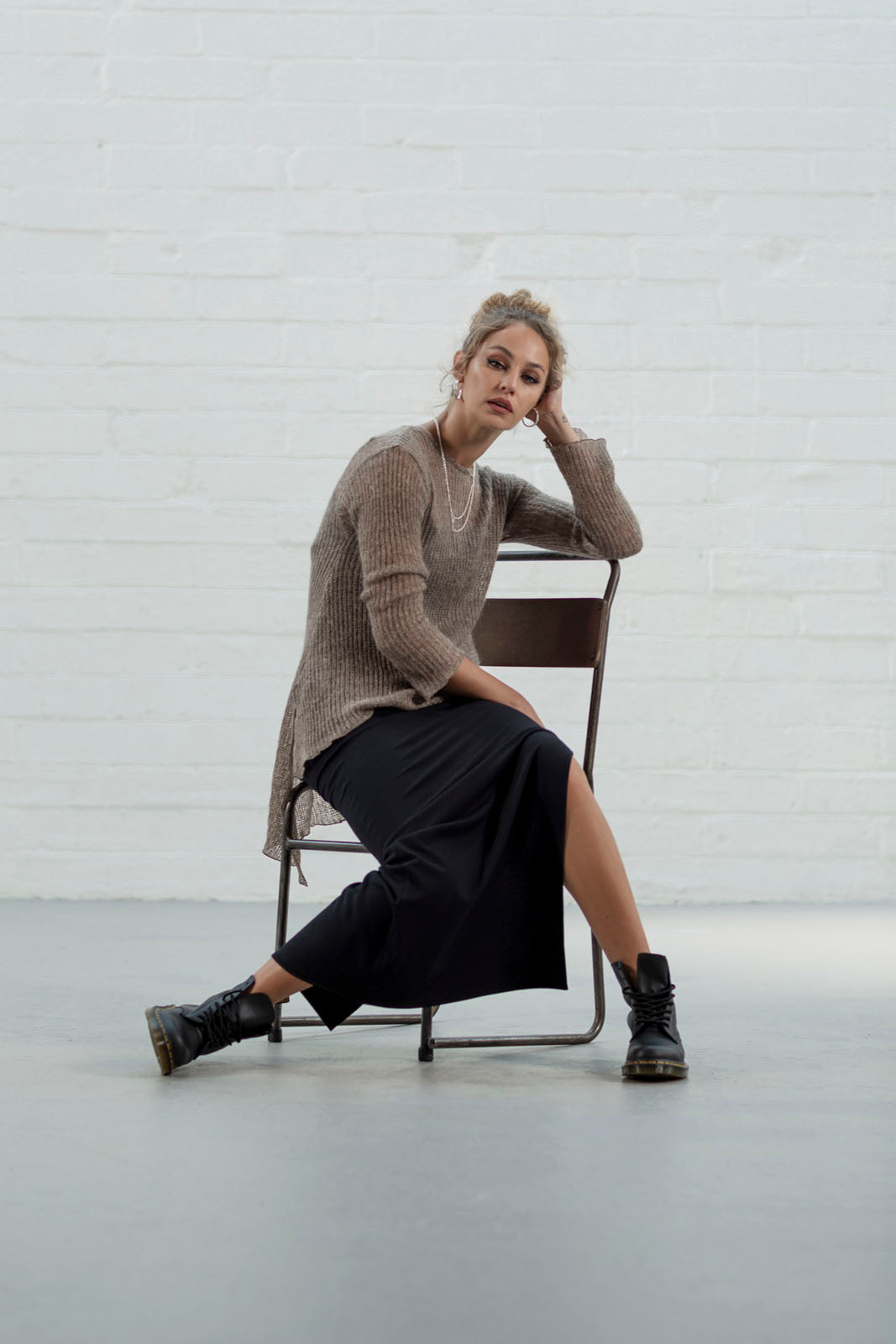 Black Dafna Slit Skirt (REGULAR)