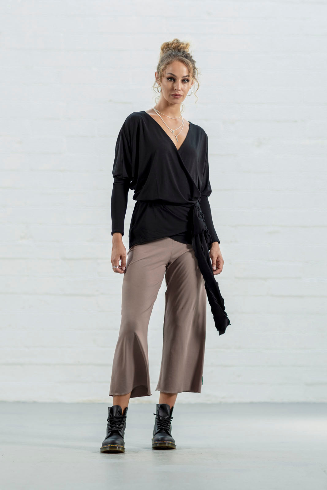 Cappuccino Ellen Crop Palazzos