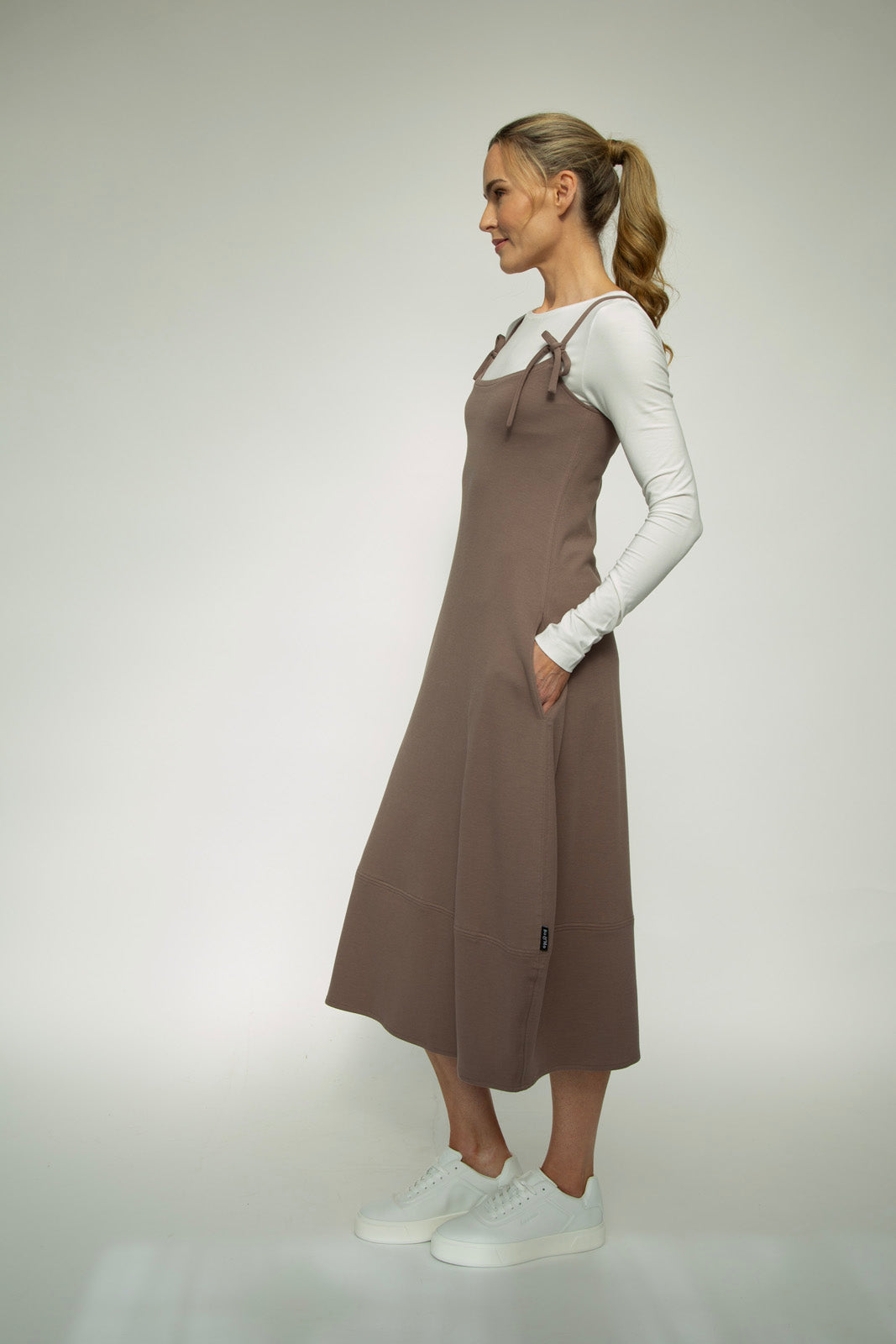 Hero Pinny (Cappuccino)