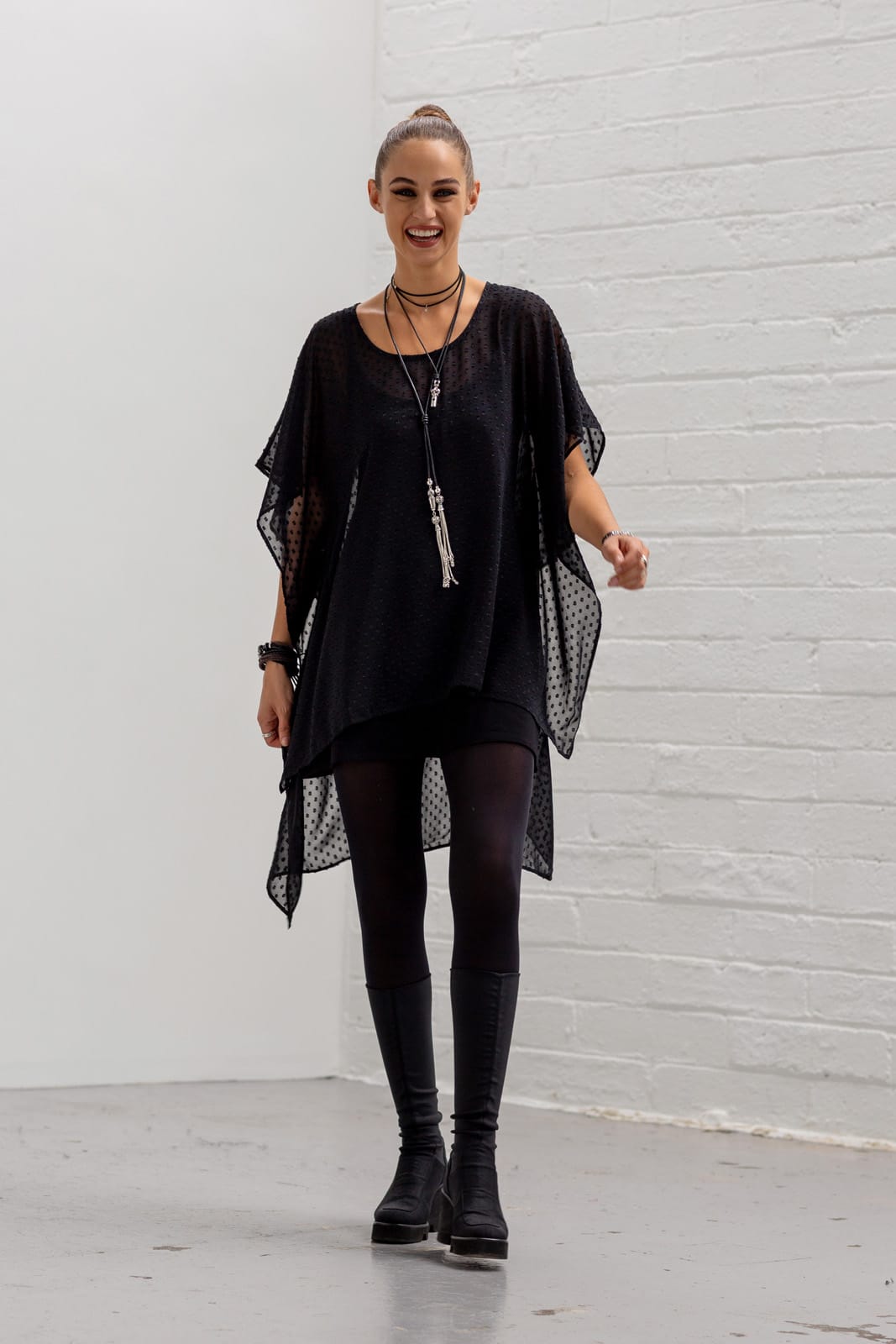 Fleur Long Layering Vest (black)