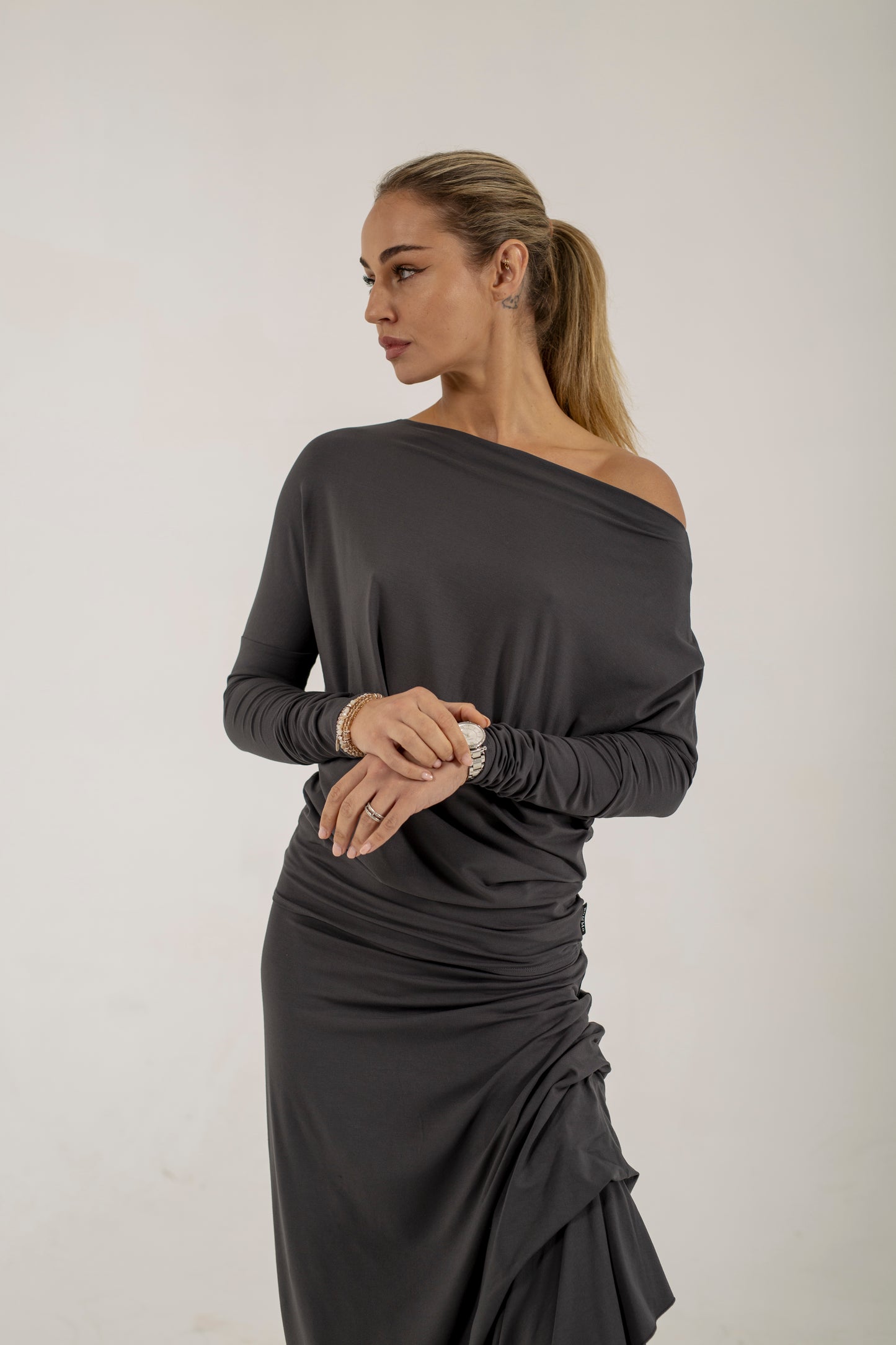Abbe Viscose Jersey Asymetrical top (lead)
