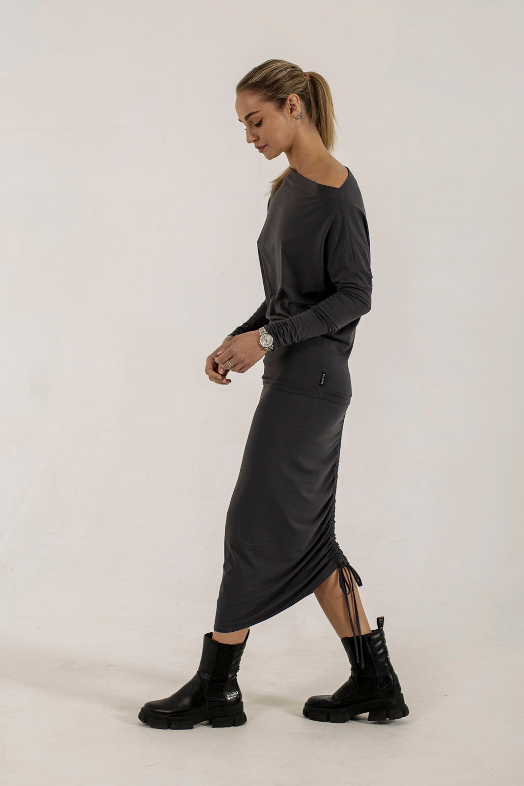 Abbe Viscose Jersey Asymetrical top (lead)