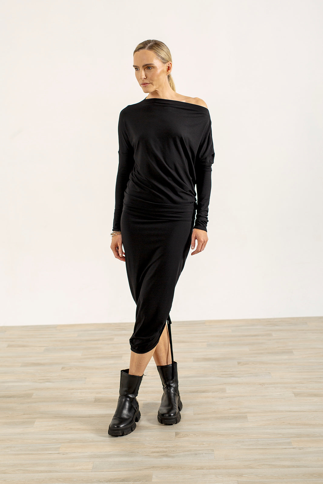 Shannon Viscose Jersey Drawstring Skirt (black)