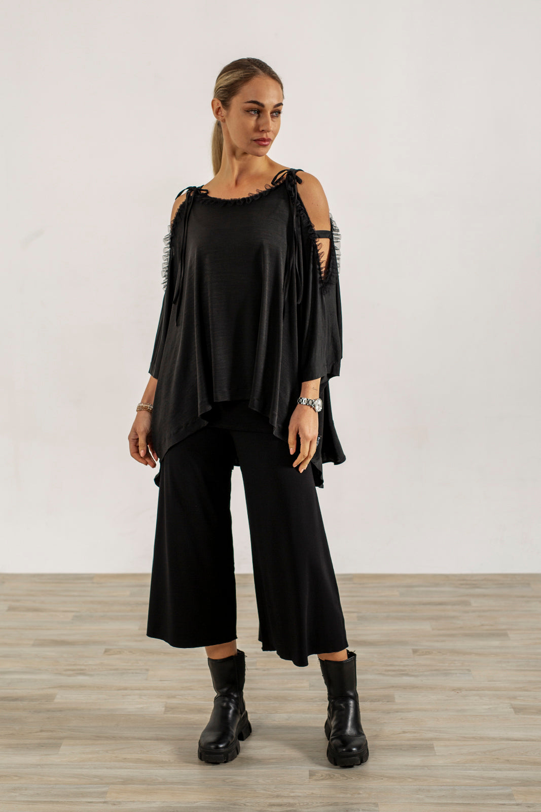 Kathryn Oversize Top (Black)