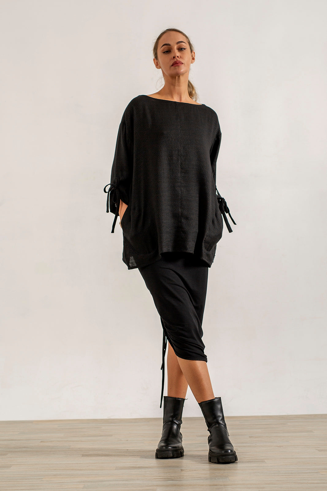 Sandy Italian Linen Tunic (Black)