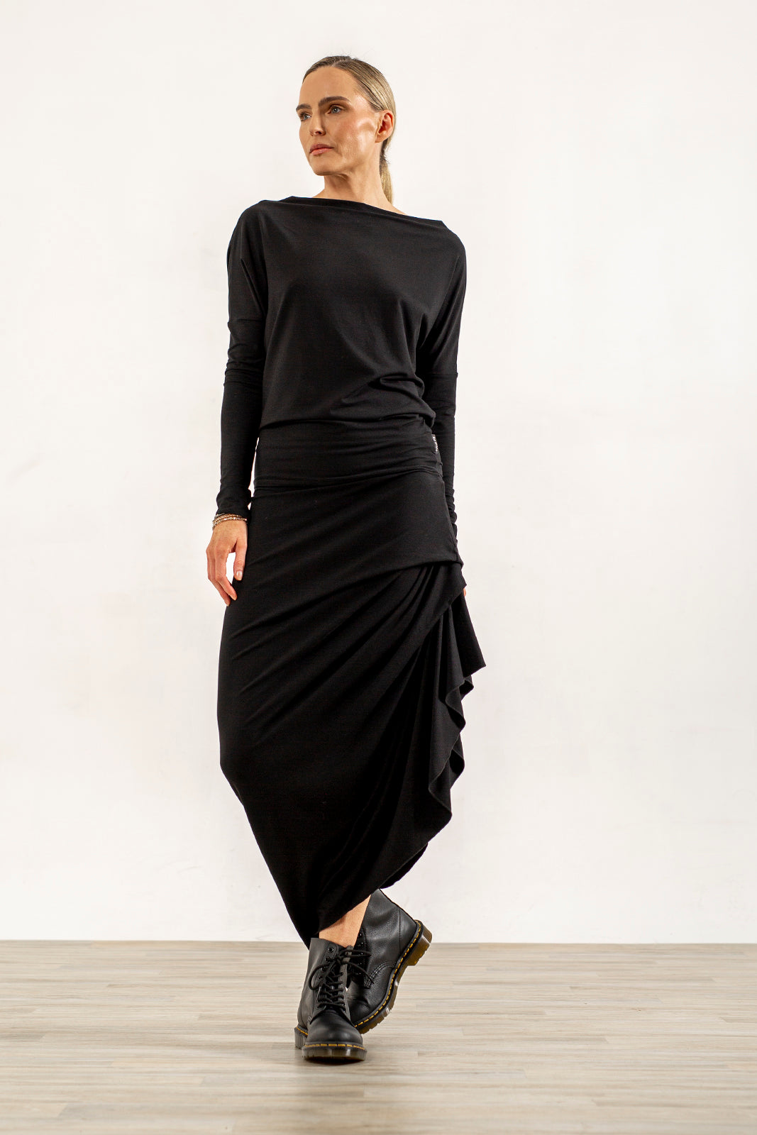 Abbe Viscose Jersey Asymetrical top (black)