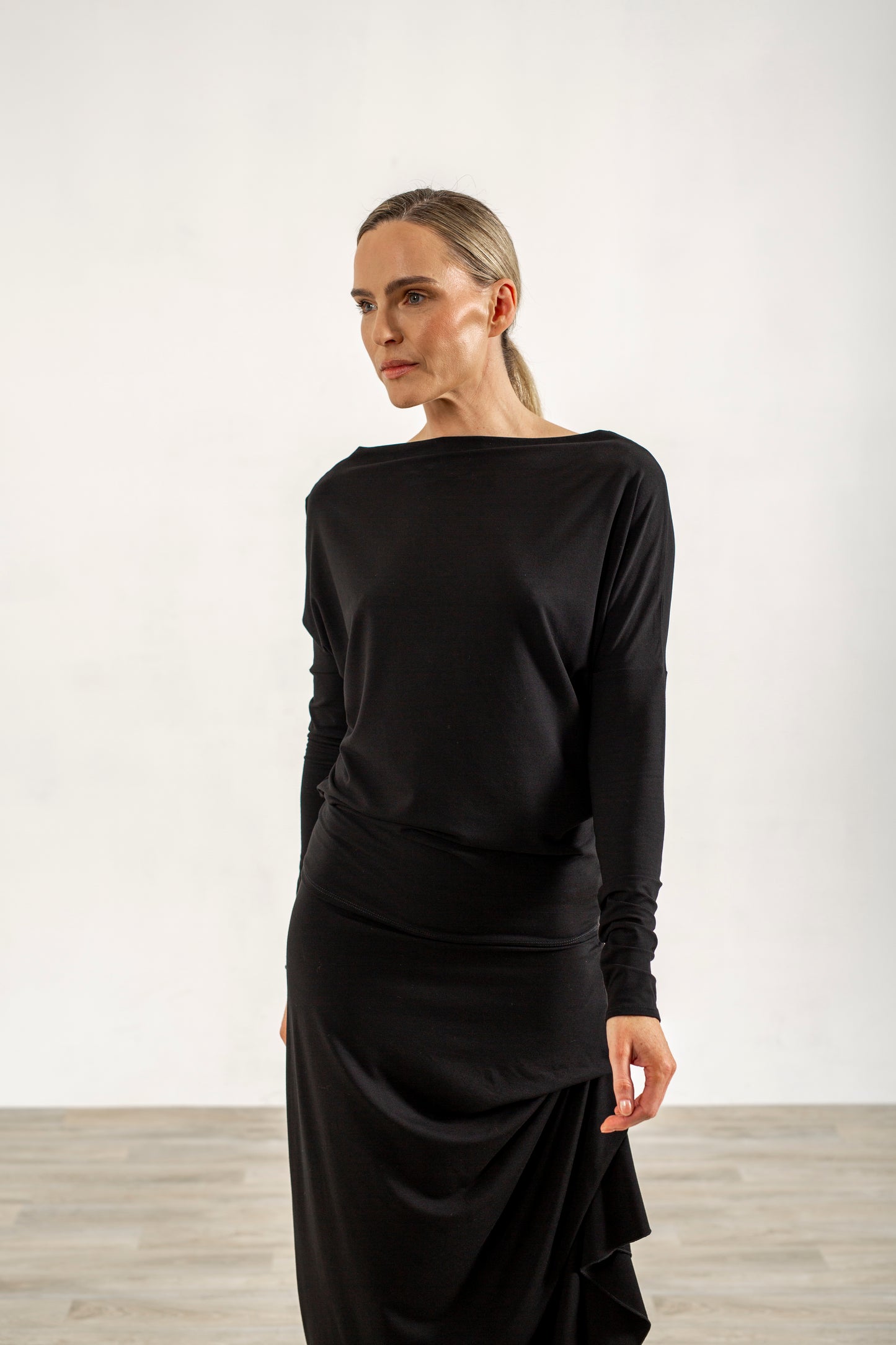 Abbe Viscose Jersey Asymetrical top (black)