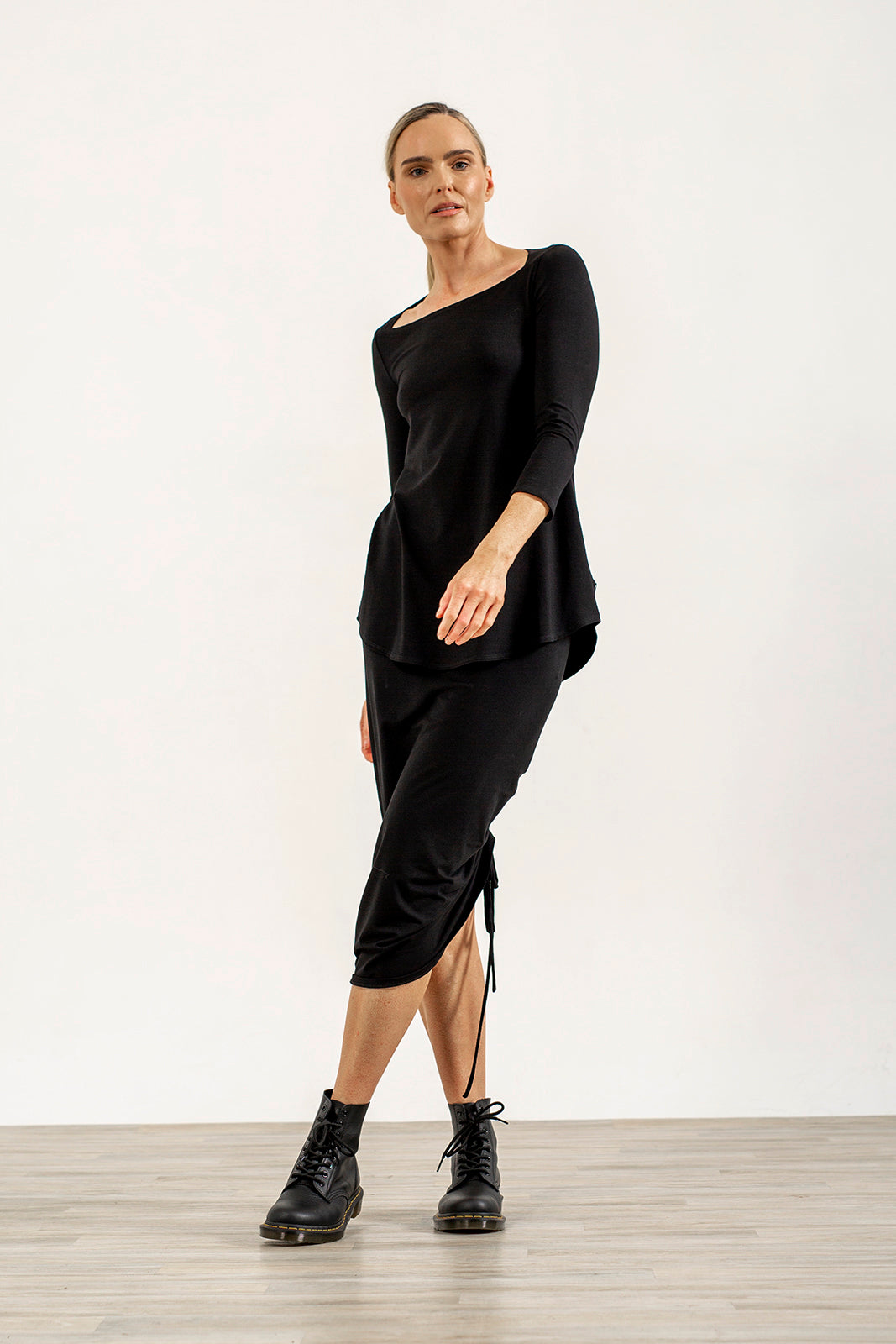 Iris 3/4 Sleeve Viscose Jersey Top (black)