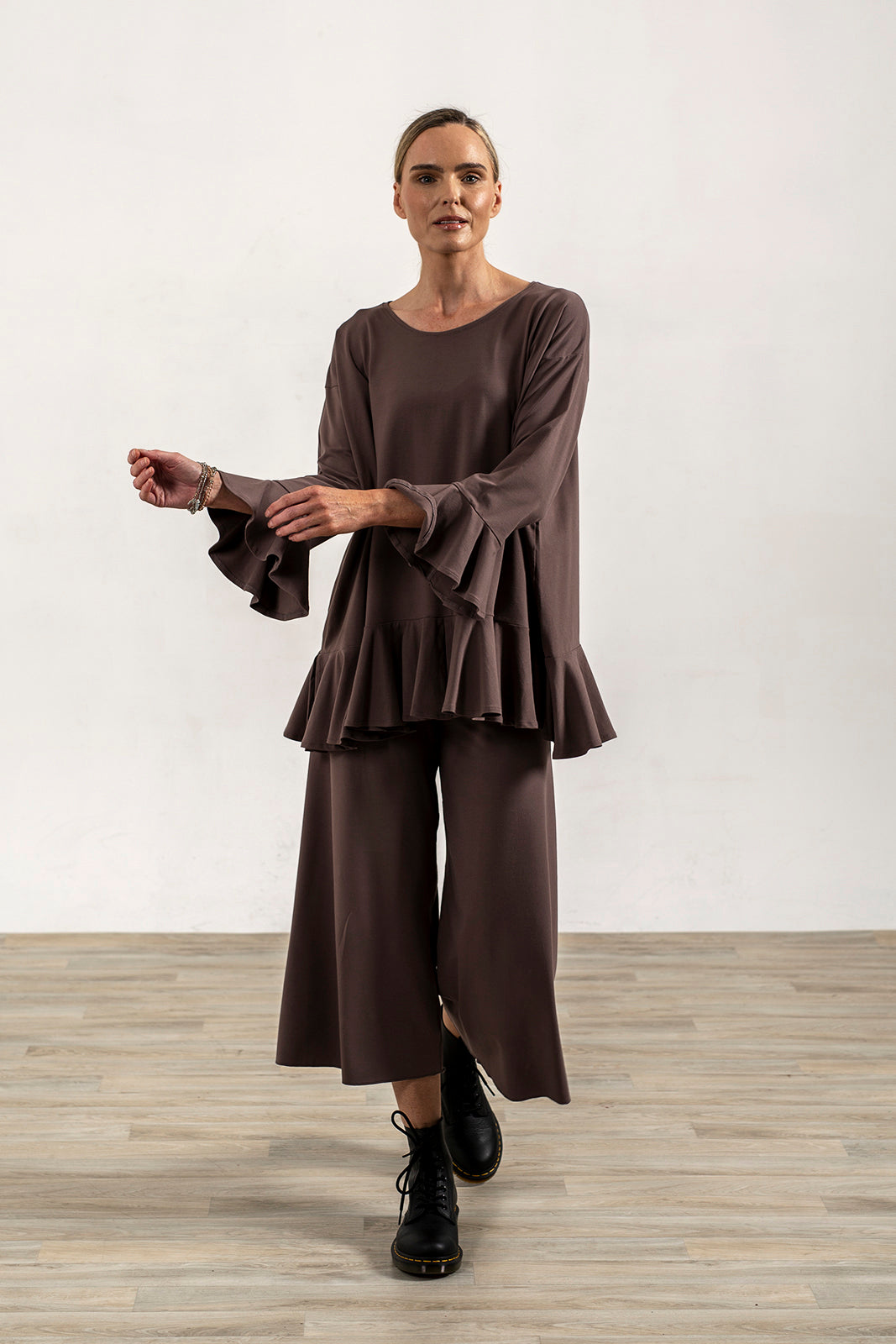 Ellen Viscose Jersey Crop Palazzos (Mink)