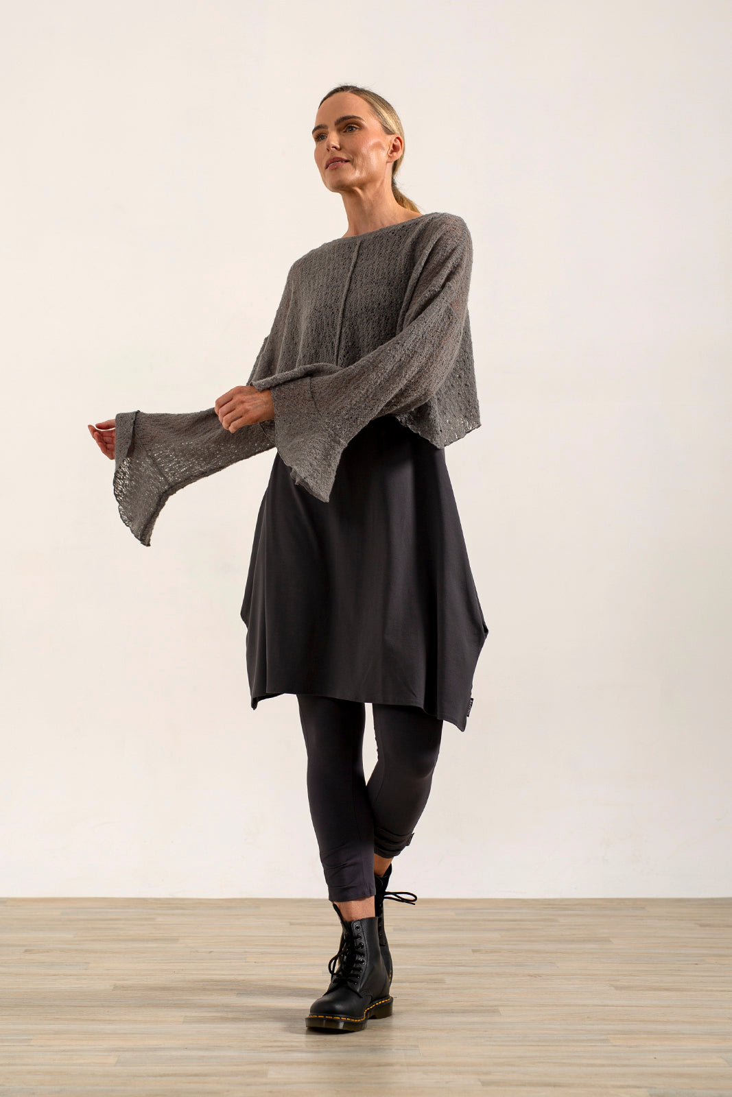 Alina Italian Wool crop jumper (Light grey)