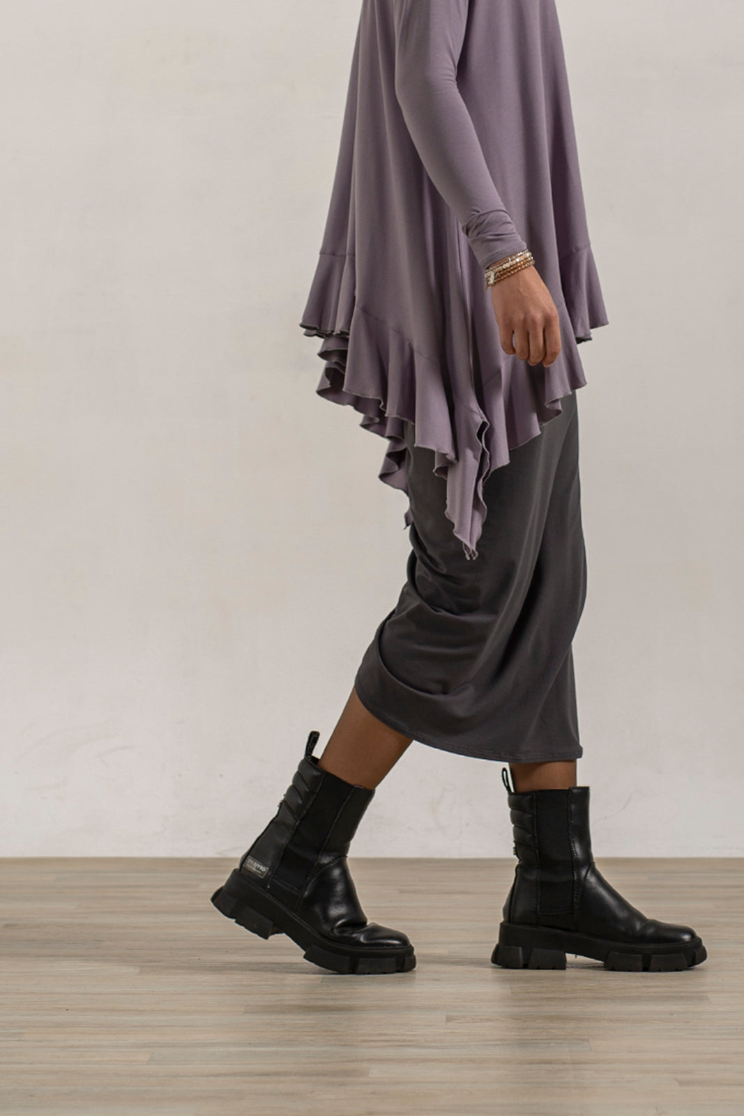 Monique Viscose Jersey Frill Hem Tunic (Silver Frost)