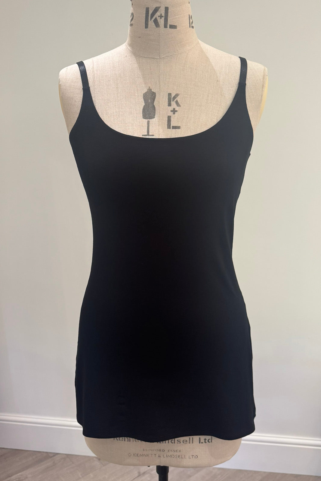 Kira Mid-length Layering Vest ( black)