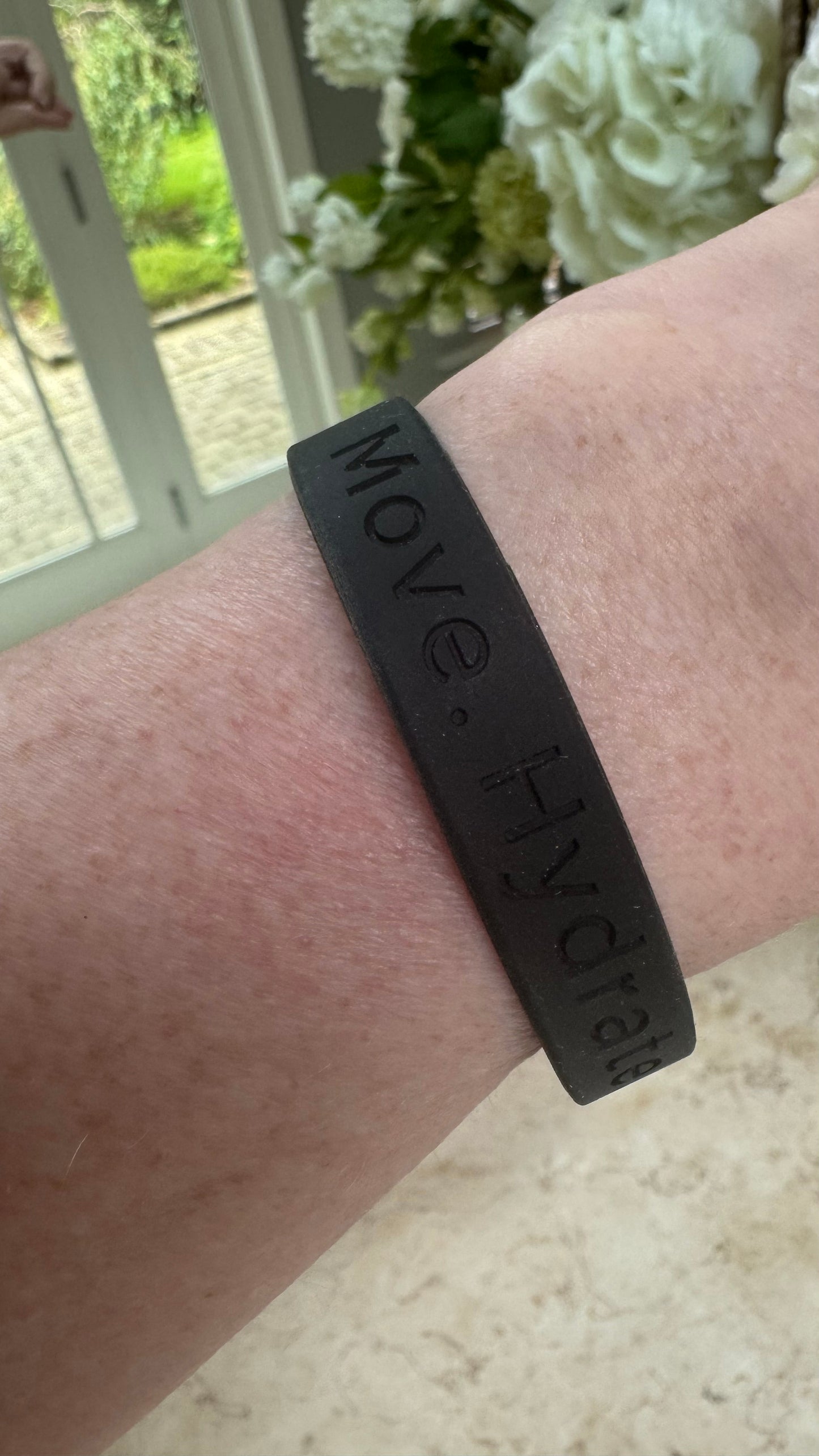 Bo&Mo 'Totem Bracelet' - Black Rubber ‘Move. Hydrate. 🩶’