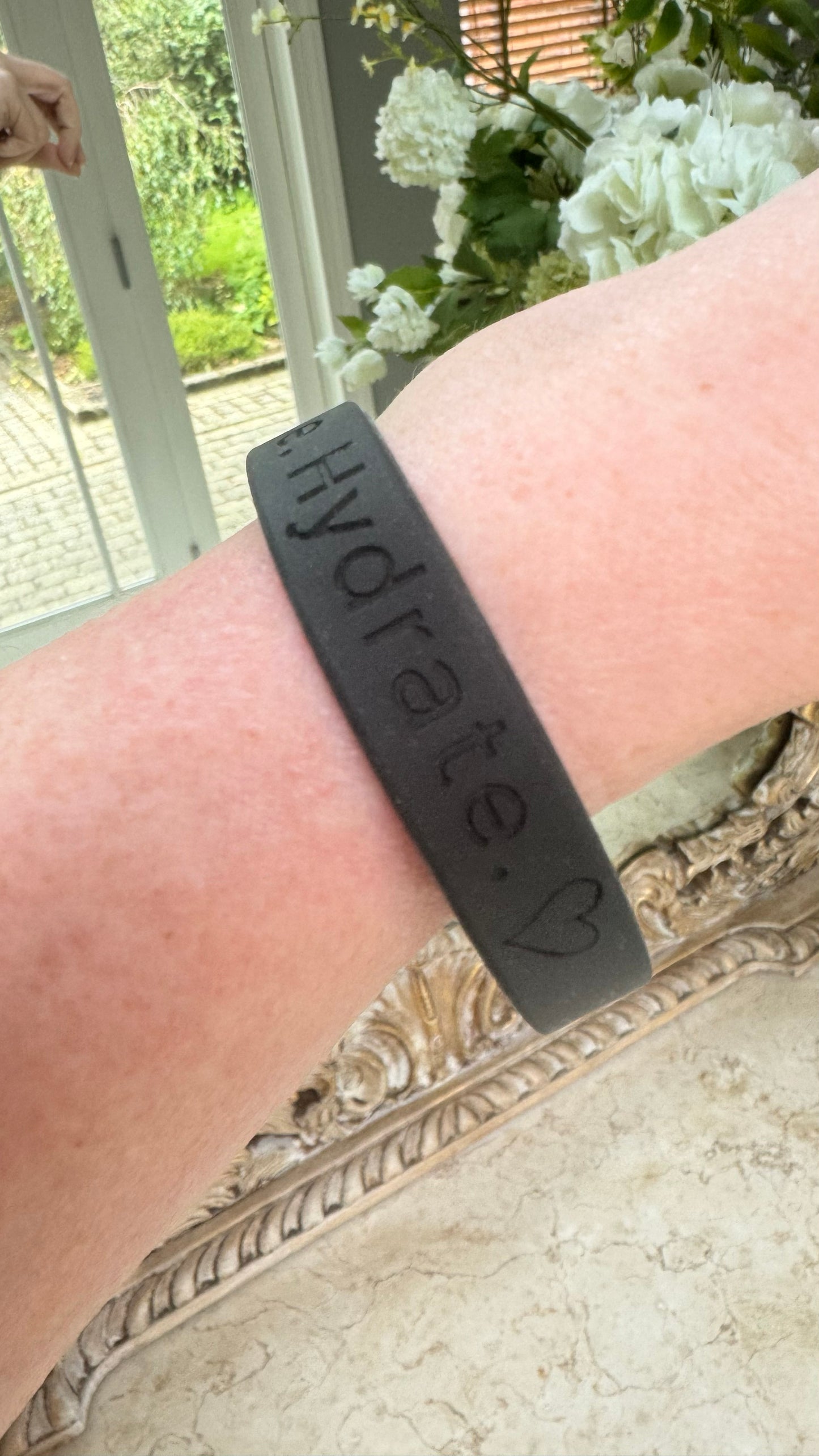 Bo&Mo 'Totem Bracelet' - Black Rubber ‘Move. Hydrate. 🩶’