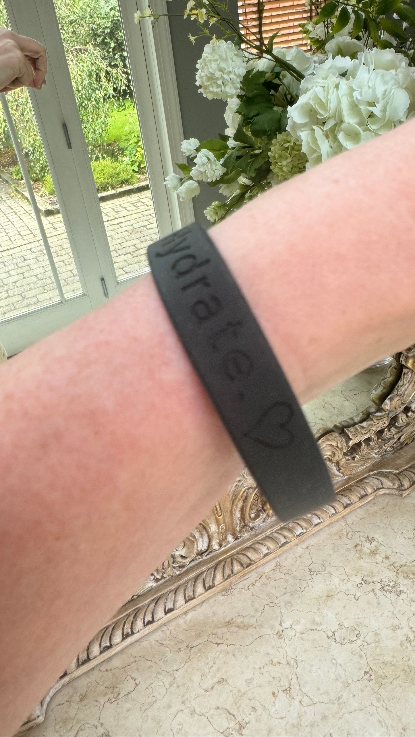 Bo&Mo 'Totem Bracelet' - Black Rubber ‘Move. Hydrate. 🩶’