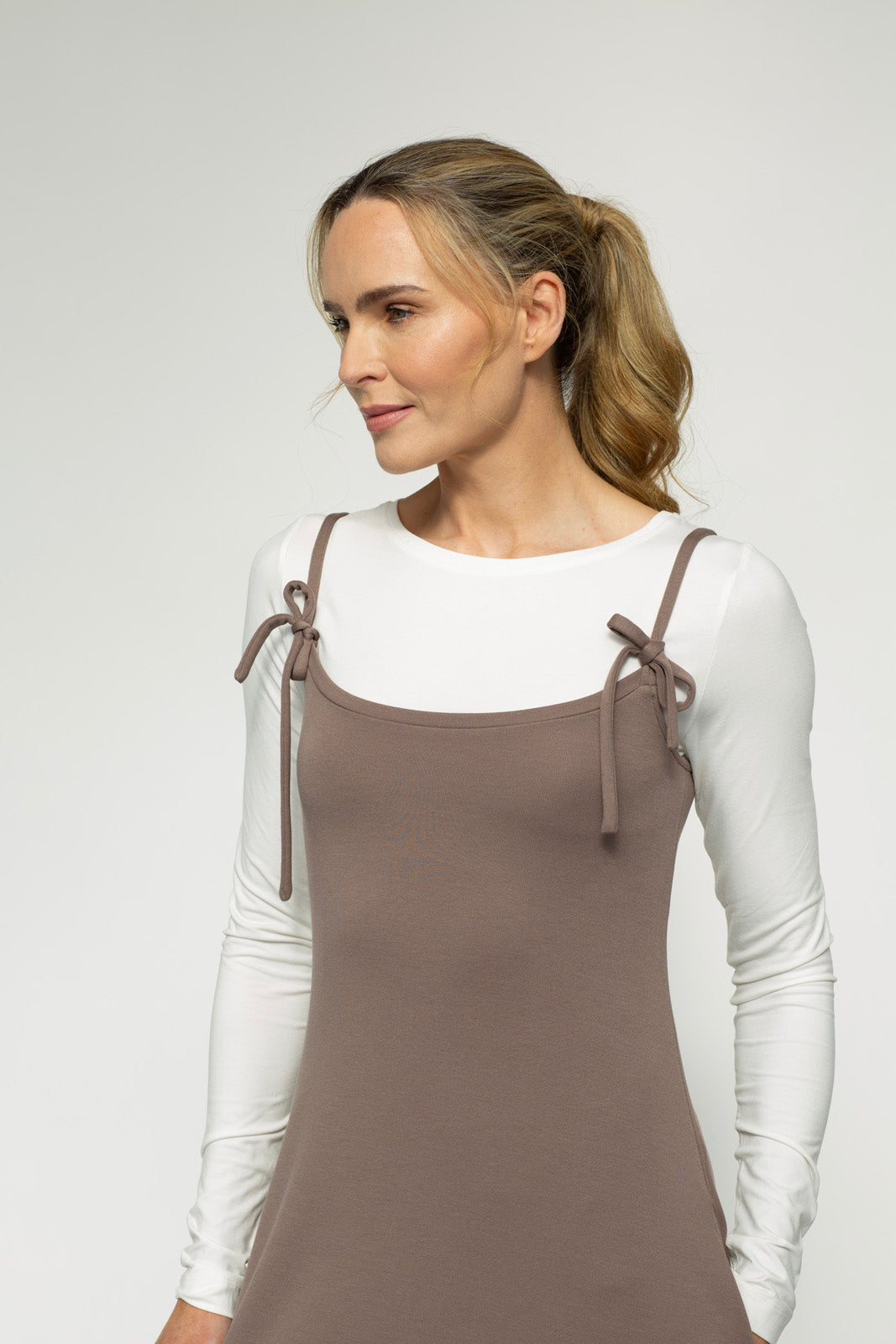 Hero Pinny (Cappuccino)