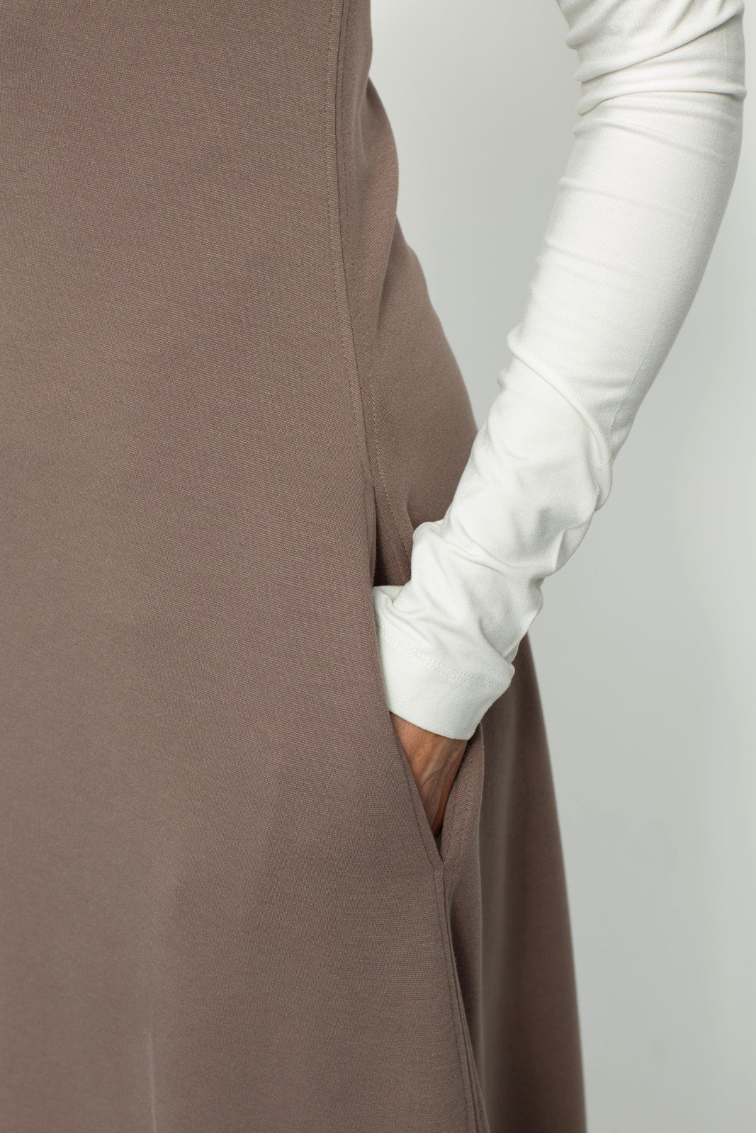 Hero Pinny (Cappuccino)