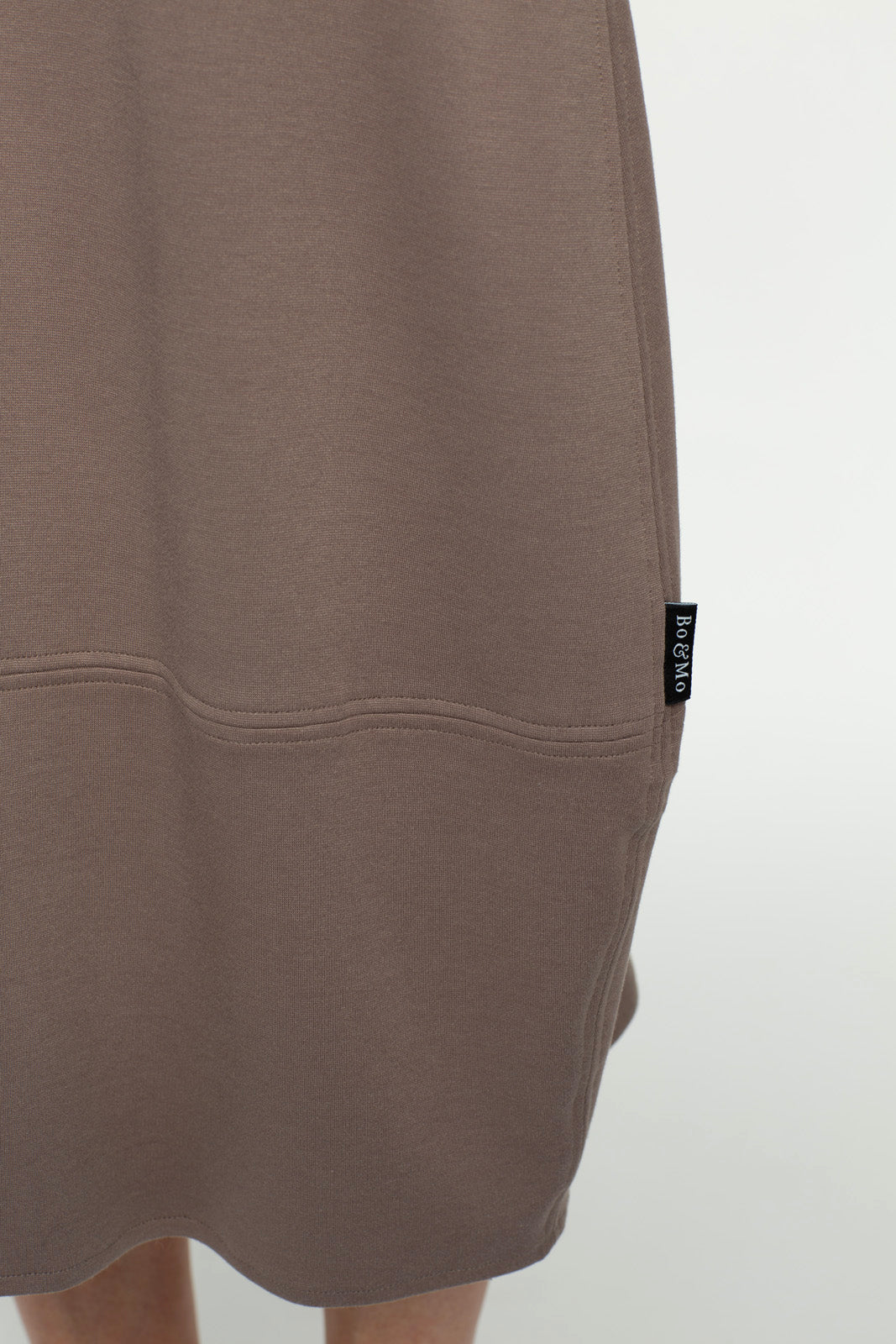 Hero Pinny (Cappuccino)