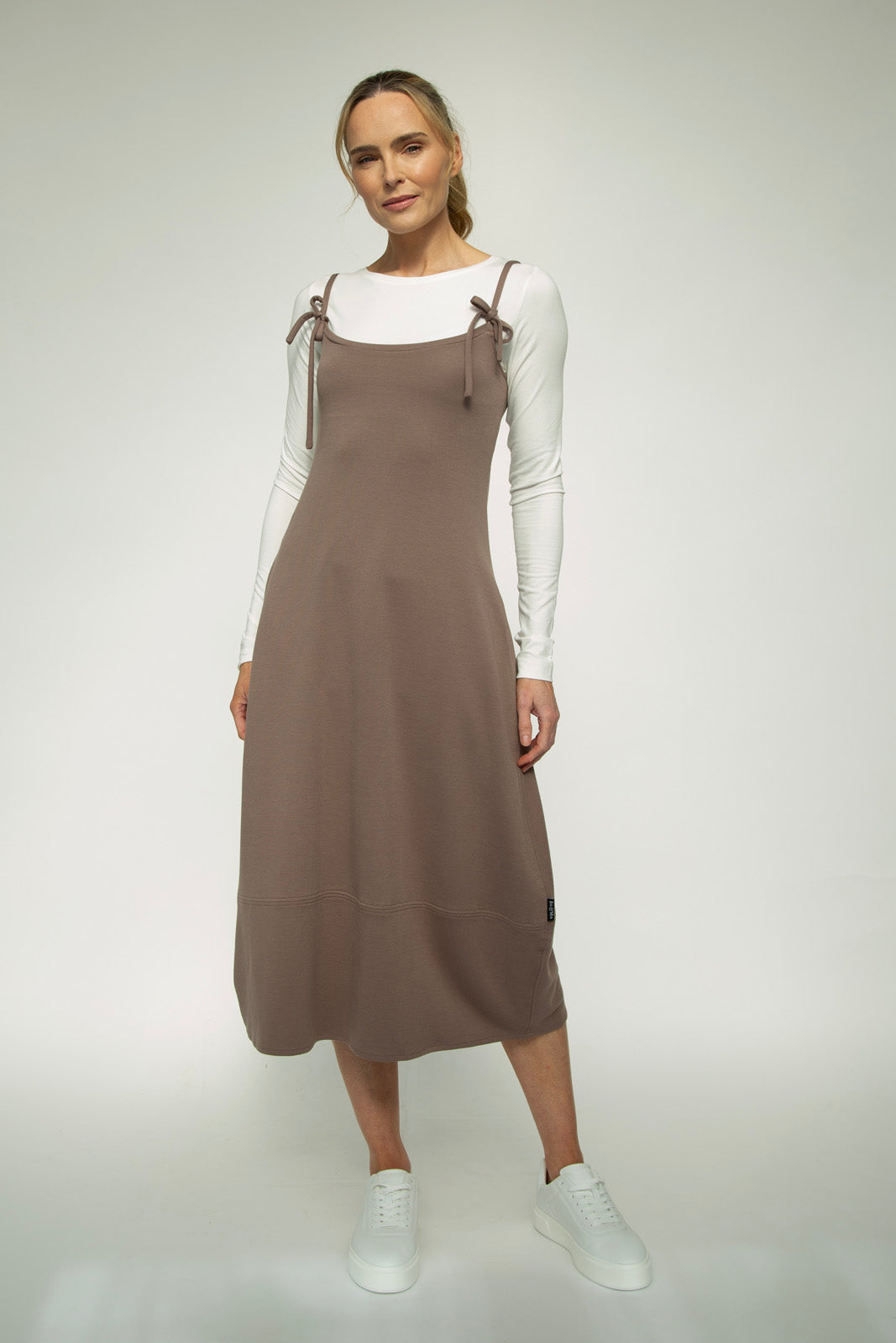 Hero Pinny (Cappuccino)