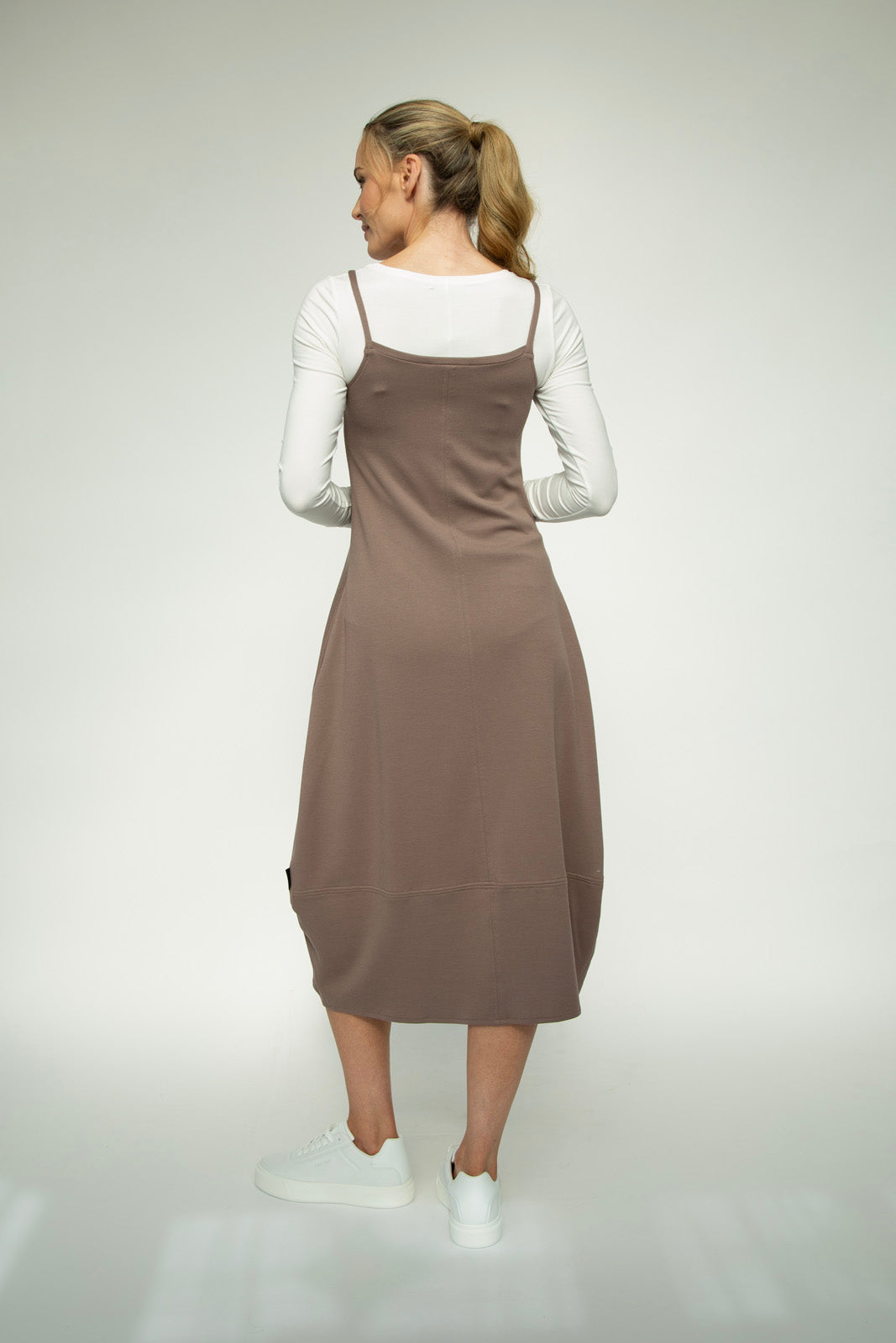 Hero Pinny (Cappuccino)