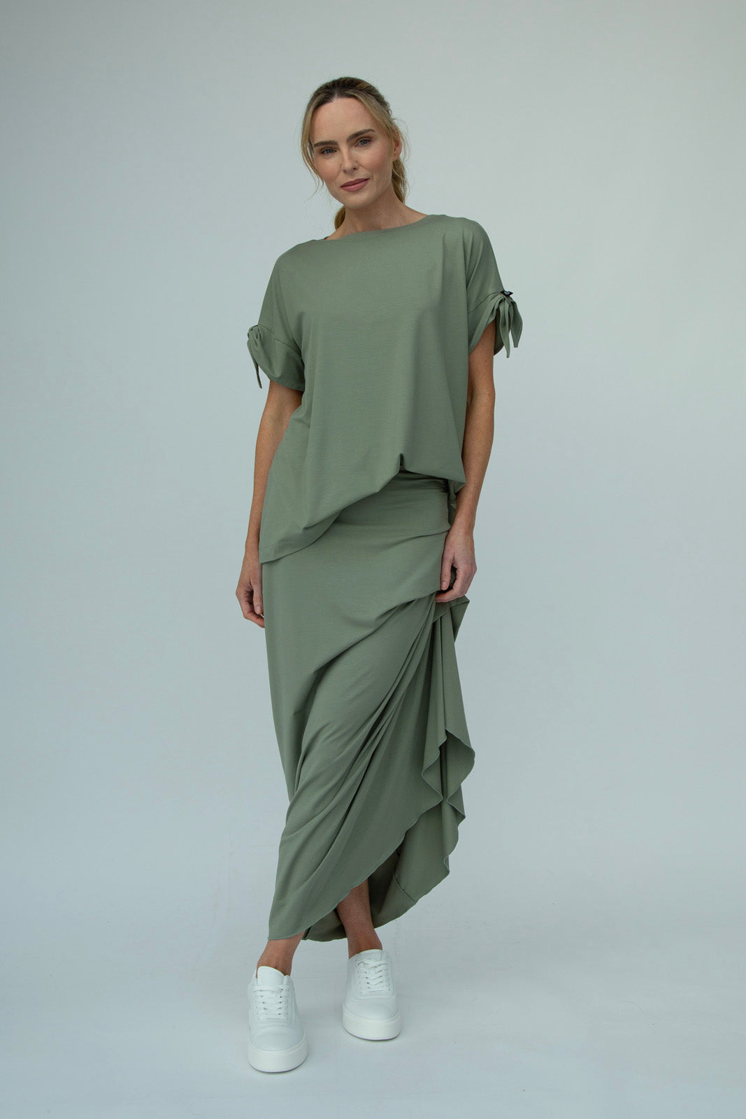 Kanchan Viscose Jersey Oversize Tee (Olive)