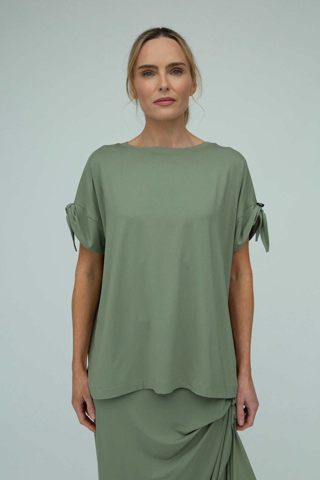 Kanchan Viscose Jersey Oversize Tee (Olive)