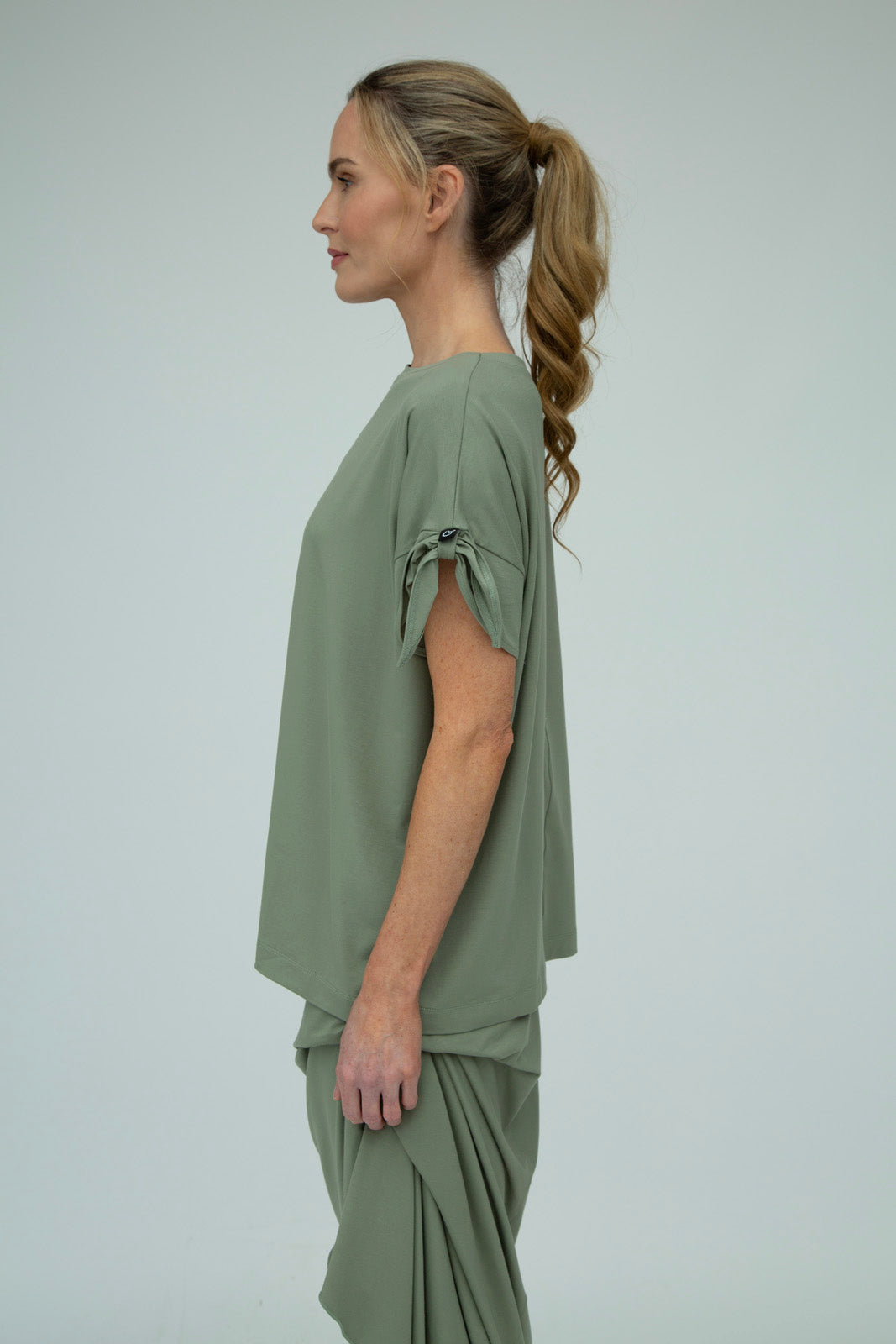 Kanchan Viscose Jersey Oversize Tee (Olive)