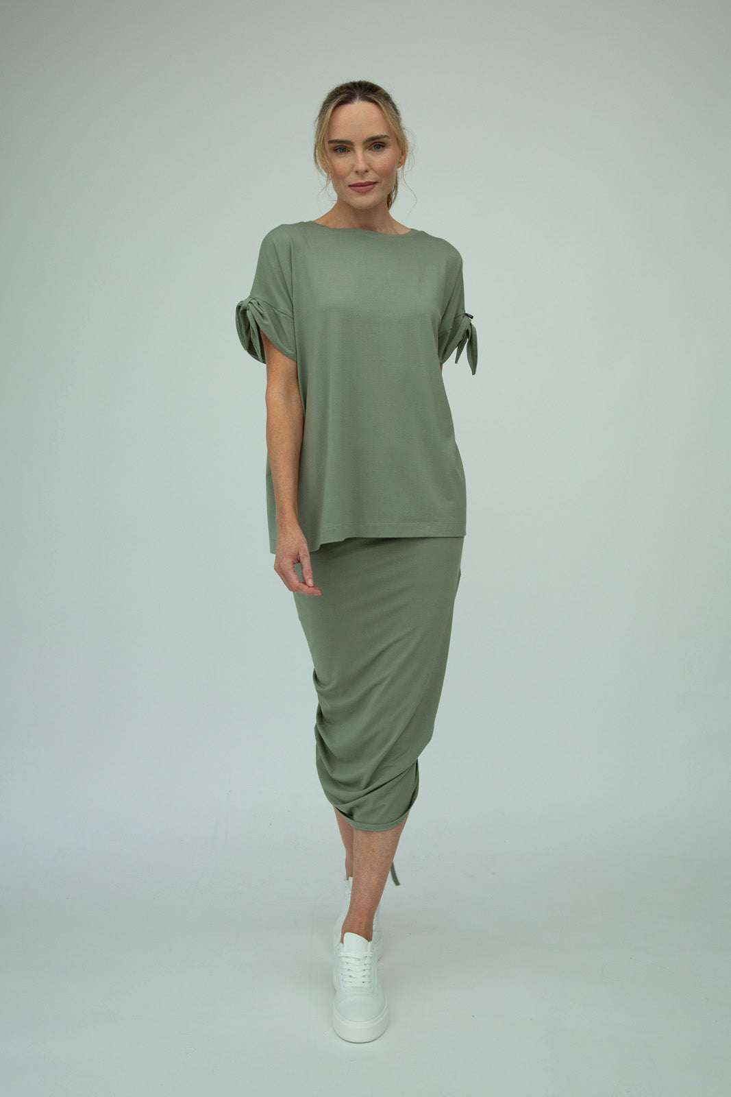 Kanchan Viscose Jersey Oversize Tee (Olive)
